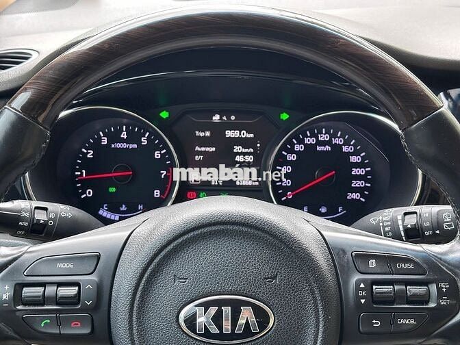 Kia Sedona 2018 xăng, xe đẹp full LS, có bảo hành