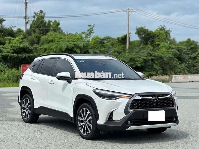 Toyota Corolla Cross 2021 1.8V lướt, có vay NH 70%