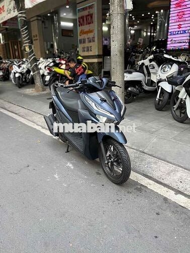 Honda Vario màu xám đen, tay ga có hỗ trợ trả gópp