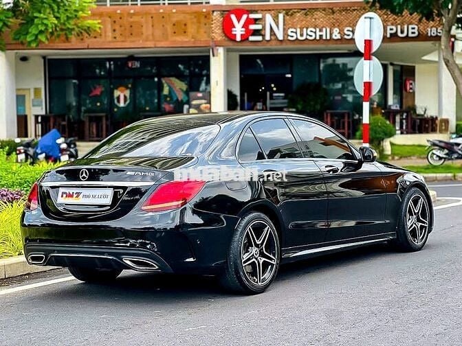 Mercedes Benz C300 AMG 2019 Full Option