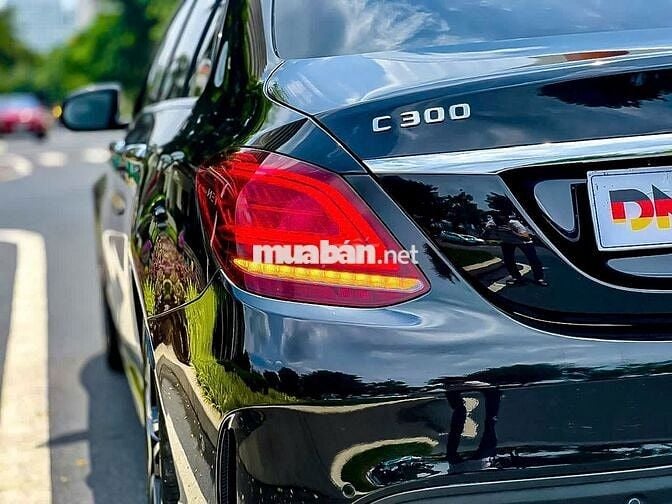 Mercedes Benz C300 AMG 2019 Full Option