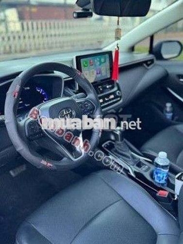 Toyota Altis 1.8V màu đen-2022 nhập Thái