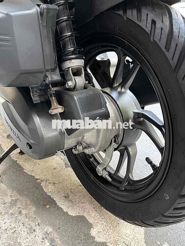 Honda Vario màu xám đen, tay ga có hỗ trợ trả gópp