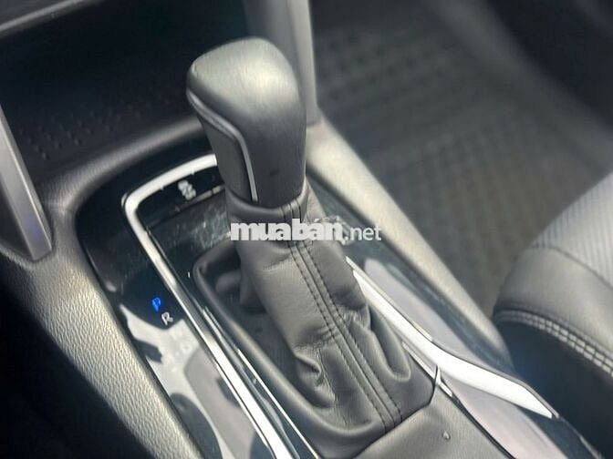 Toyota Corolla Cross 2021 1.8V lướt, có vay NH 70%