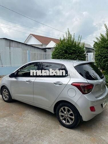 Bán hyundai i10 đời 2014 số sàn bản đủ - 158 km