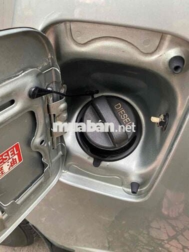 Toyota Hiace 2011 Máy Dầu 2.5 - 220000 km