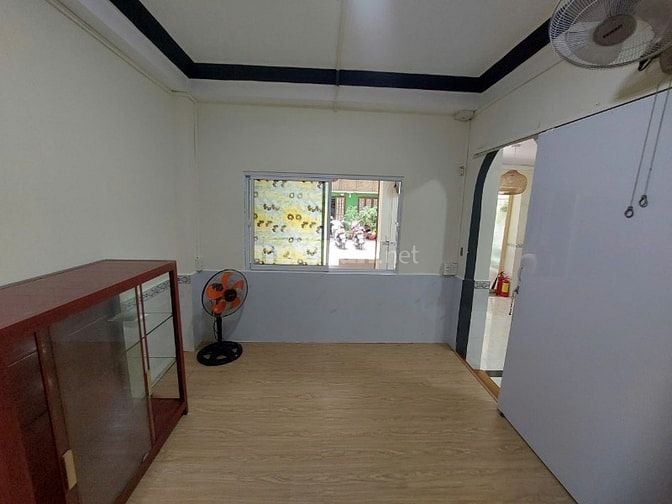 Cần bán căn hộ tầng trệt chung cư 482A Nơ Trang Long