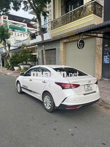 Hyundai Accent 1.4AT sx 2023, odo 3v, zin 95%.