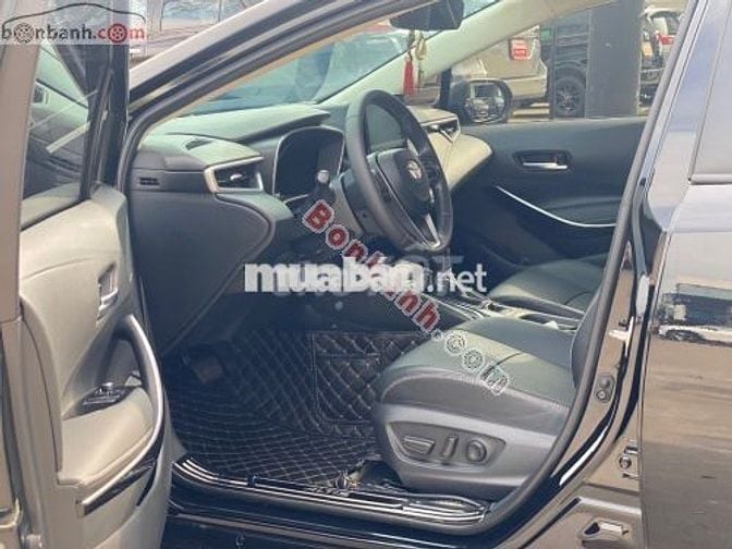 Toyota Altis 1.8V màu đen-2022 nhập Thái