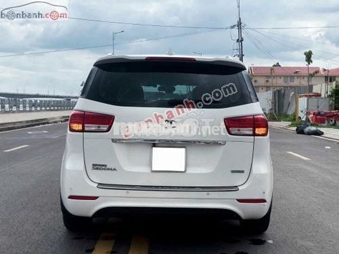 Sedona 7 chỗ máy dầu màu trắng odo 115.000 km