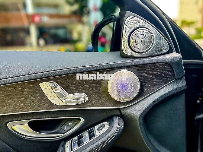 Mercedes Benz C300 AMG 2019 Full Option