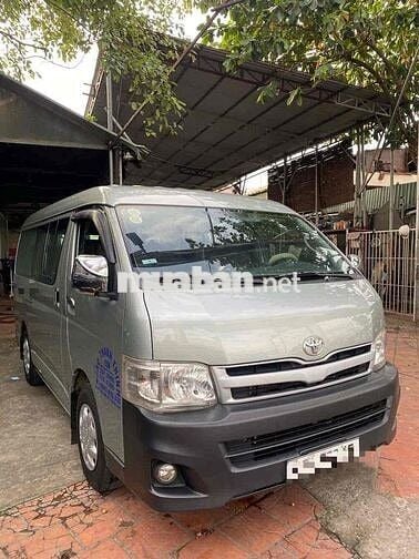 Toyota Hiace 2011 Máy Dầu 2.5 - 220000 km