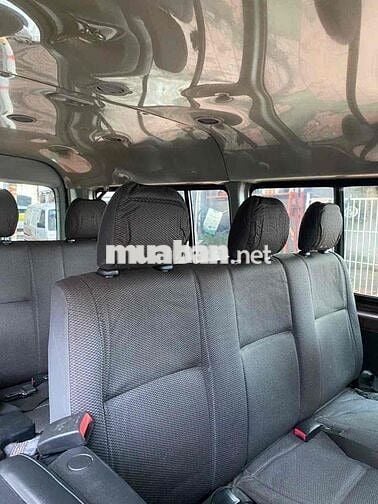 Toyota Hiace 2011 Máy Dầu 2.5 - 220000 km