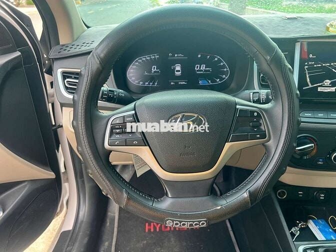 Hyundai Accent 1.4AT sx 2023, odo 3v, zin 95%.