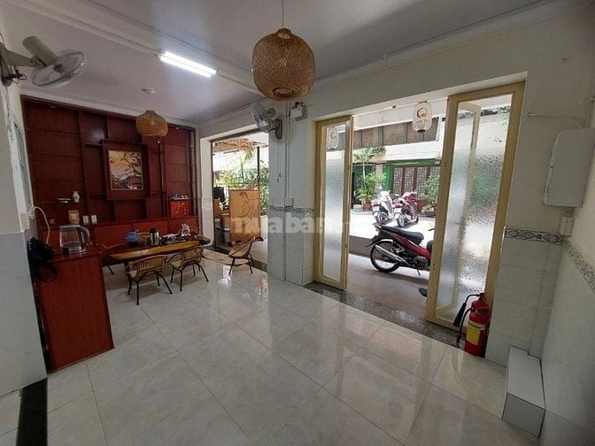 Cần bán căn hộ tầng trệt chung cư 482A Nơ Trang Long