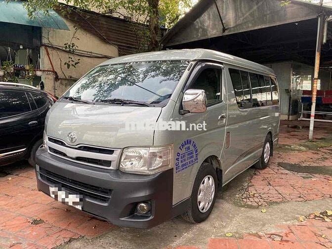 Toyota Hiace 2011 Máy Dầu 2.5 - 220000 km