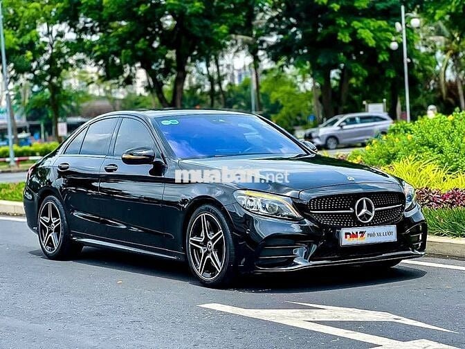 Mercedes Benz C300 AMG 2019 Full Option