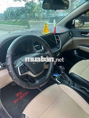 Hyundai Accent 1.4AT sx 2023, odo 3v, zin 95%.