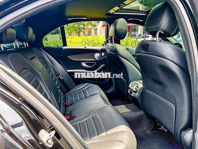 Mercedes Benz C300 AMG 2019 Full Option
