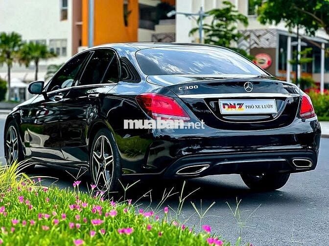 Mercedes Benz C300 AMG 2019 Full Option