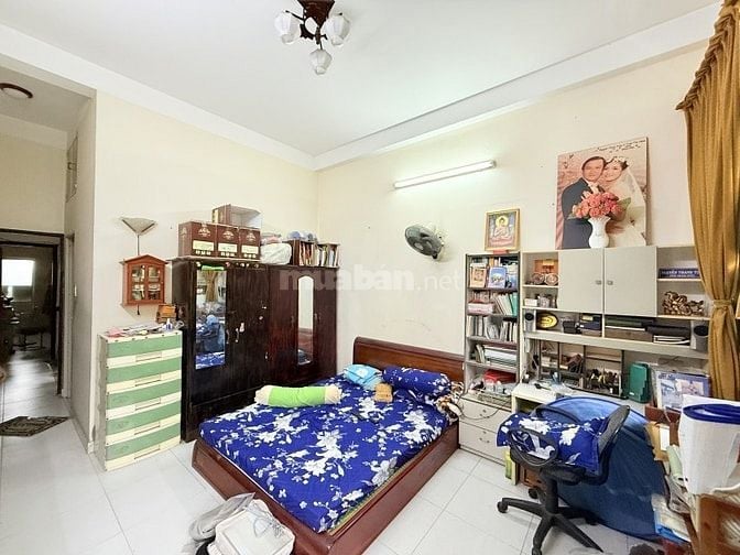 Bán nhà cư xá Chu Văn An 4*18m xây 5 tầng mặt tiền đường 12m nhựa khu 