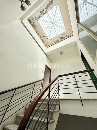 Bán nhà cư xá Chu Văn An 4*18m xây 5 tầng mặt tiền đường 12m nhựa khu 
