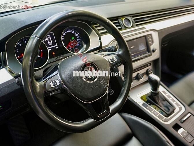 Volkswagen Passat 1.8 Bluemotion 2017 - 525 Triệu