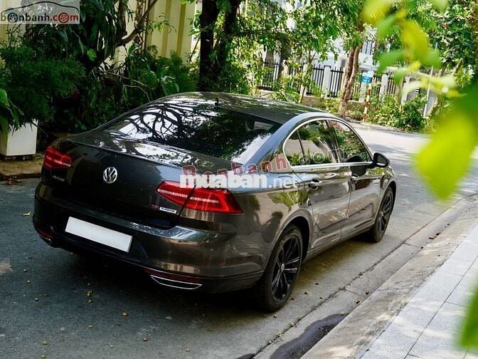 Volkswagen Passat 1.8 Bluemotion 2017 - 525 Triệu