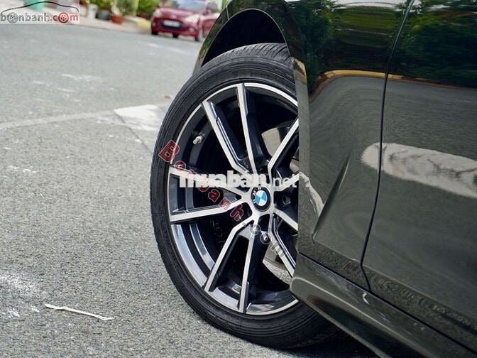 BMW 3 Series 320i Sport Line 2023