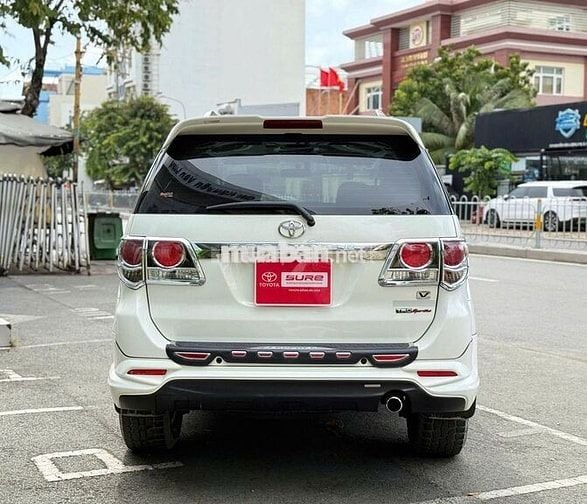 Toyota FORTUNER 2.7V bản TRD Sportivo - 132350 km