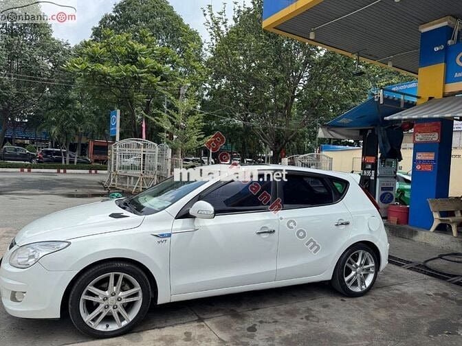 Hyundai i30 CW 1.6 AT 2009 - 255 Triệu
