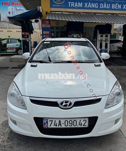 Hyundai i30 CW 1.6 AT 2009 - Màu Trắng
