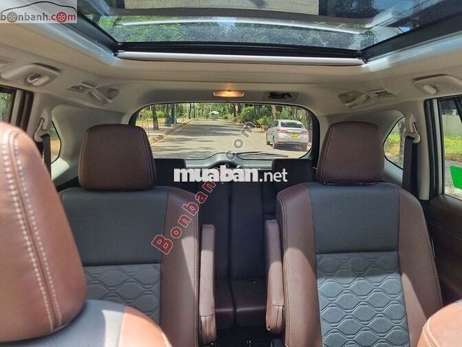 Toyota Innova Cross HEV 2.0 CVT 2023