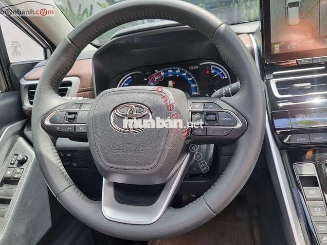 Toyota Innova Cross HEV 2.0 CVT 2023