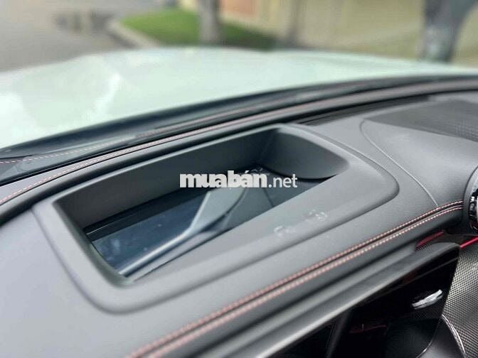 Mercedes Benz GLC Class 2025 - 12000 km
