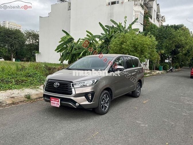 Toyota Innova E 2.0 MT 2021 - 585 Triệu