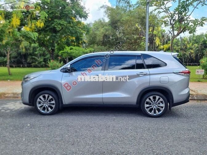 Toyota Innova Cross HEV 2.0 CVT 2023