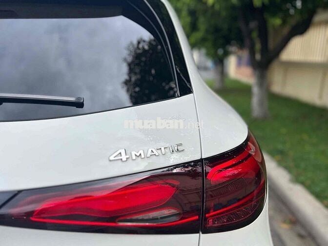 Mercedes Benz GLC Class 2025 - 12000 km