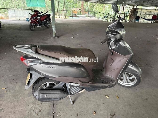 Cầm đồ thanh lý Lead 2017