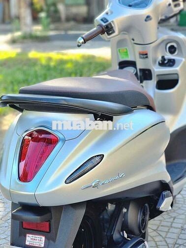 Grande đời mới đi 1 ngàn cây siêu lướt