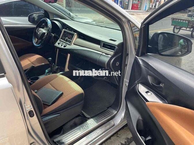 Toyota Innova 2019 2.0E -