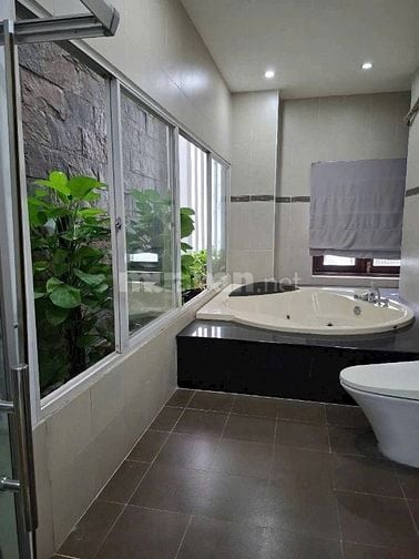 BIỆT THỰ ĐƯỜNG HOÀNG HOA THÁM, TÂN BÌNH NGAY GA T3