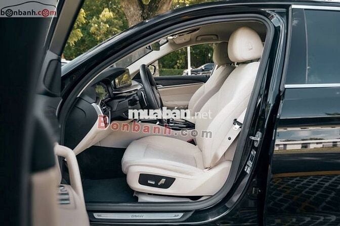 BMW 5 Series 520i Luxury Line 2022