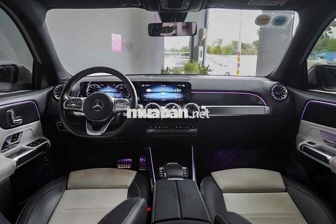Mercedes Benz GLB 2022  200 AMG - Bank 90%