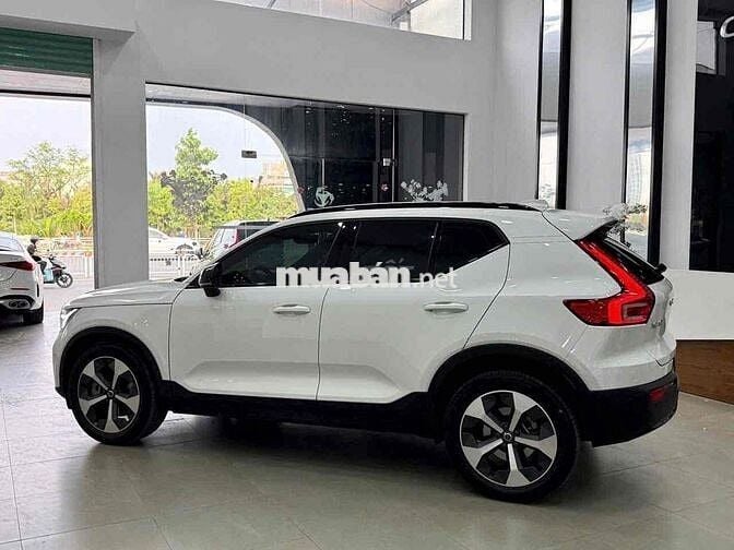 Volvo_XC40_B5_RDesign Model 2024 Bank 90%