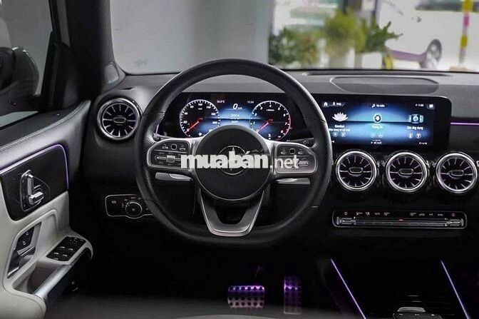 Mercedes Benz GLB 2022  200 AMG - Bank 90%