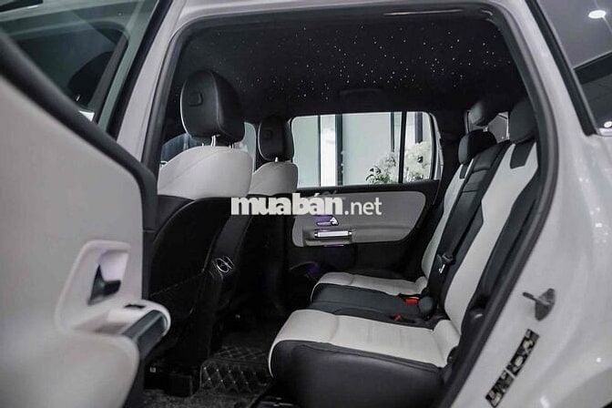 Mercedes Benz GLB 2022  200 AMG - Bank 90%