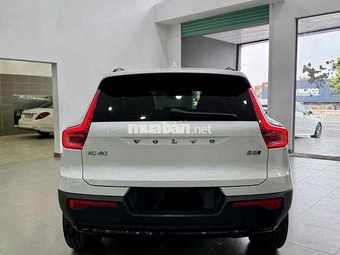 Volvo_XC40_B5_RDesign Model 2024 Bank 90%