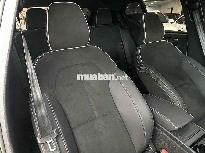 Volvo_XC40_B5_RDesign Model 2024 Bank 90%