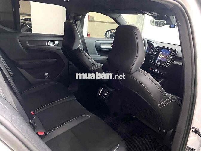 Volvo_XC40_B5_RDesign Model 2024 Bank 90%
